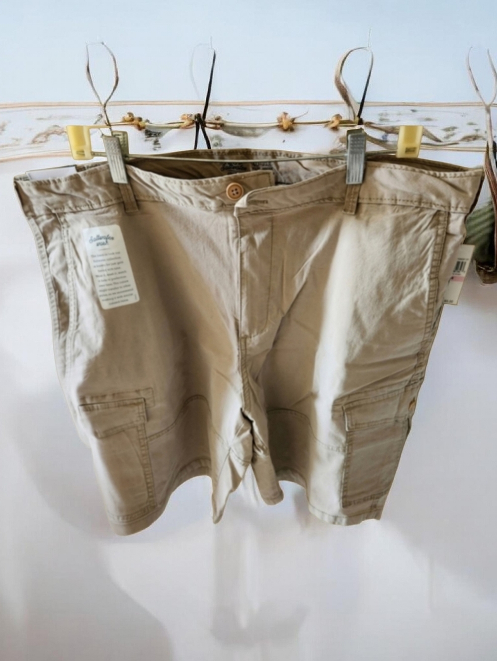 NWT Izod Saltwater Relaxed Classic Cargo Shorts Size 40 Waist
